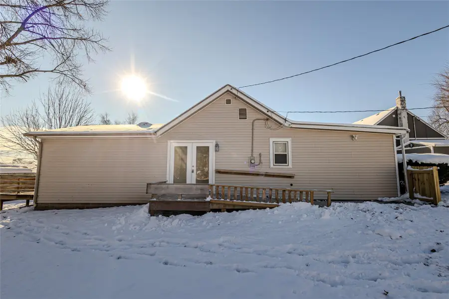 310 E 11th Street N, Newton, IA 50208 - Image #3
