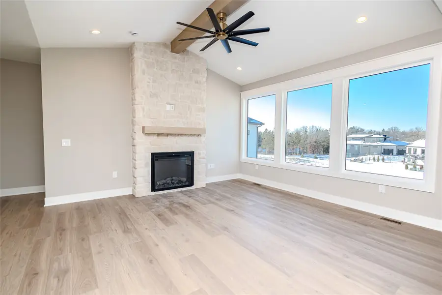 347 S Cedar Ridge Cove, West Des Moines, IA 50266 - Image #3