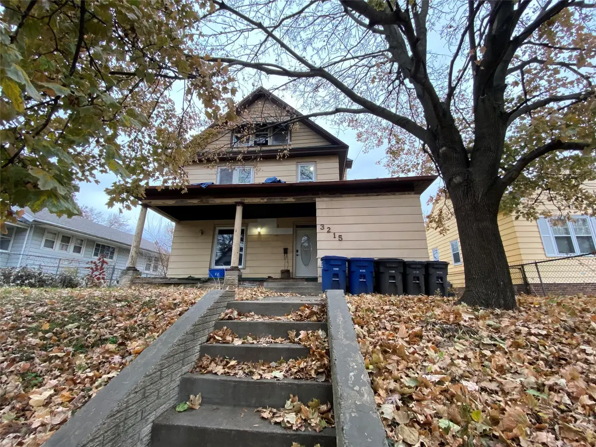 3215 7th Street, Des Moines, IA 50313 - Image #1
