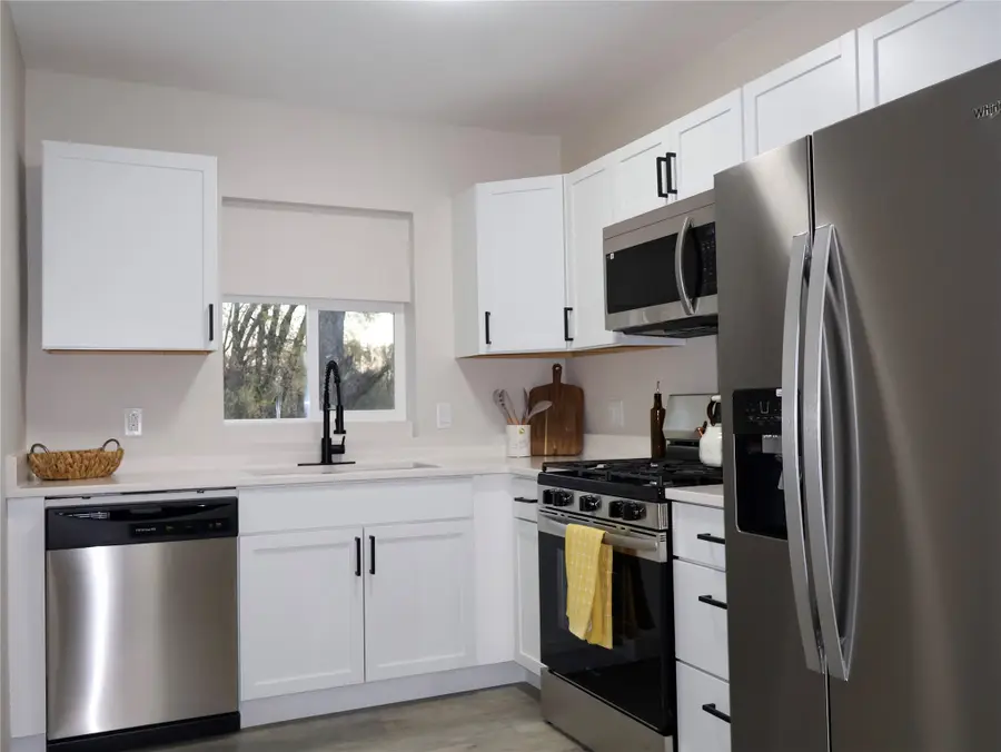 355 NW Aurora Avenue, Des Moines, IA 50313 - Image #2