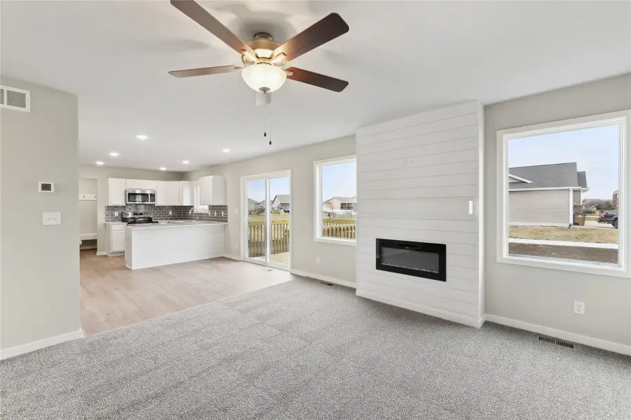 303 29th Street Sw, Altoona, IA 50009 - Image #2