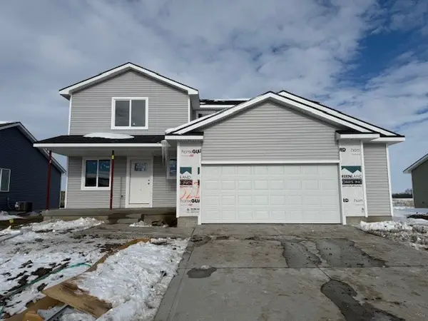 322 NE Chalet Street, Elkhart, IA 50073