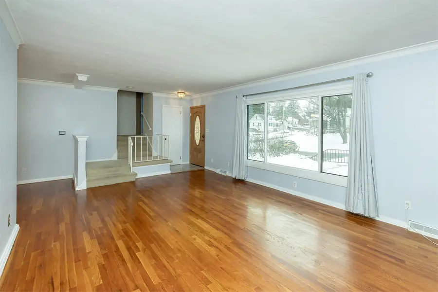 6428 Elmcrest Drive, Windsor Heights, IA 50324 - Image #2