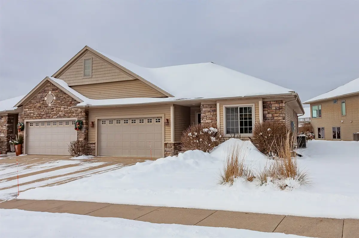 2150 Copper Wynd Drive #8, Pleasant Hill, IA 50327 - Image #1