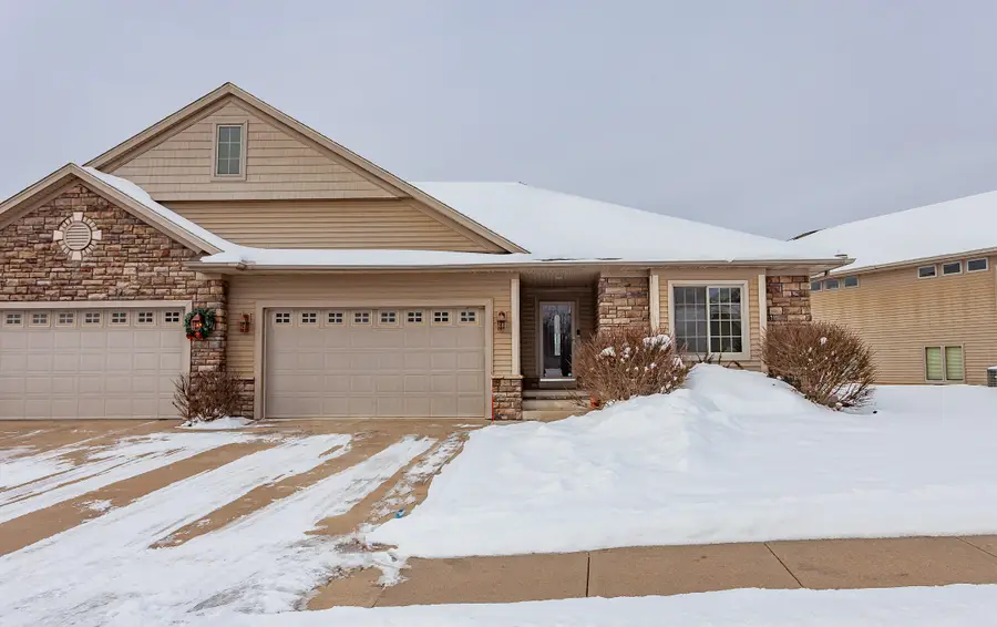 2150 Copper Wynd Drive #8, Pleasant Hill, IA 50327 - Image #2