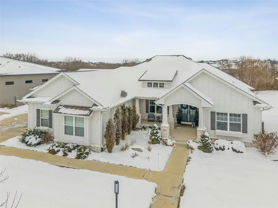 17415 Berkshire Parkway, Clive, IA 50325 - Image #2