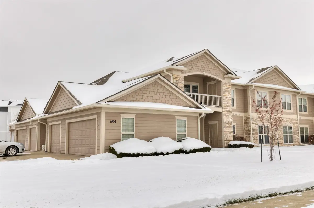 2406 Ne Oak Drive #3, Ankeny, IA 50021 - Image #1