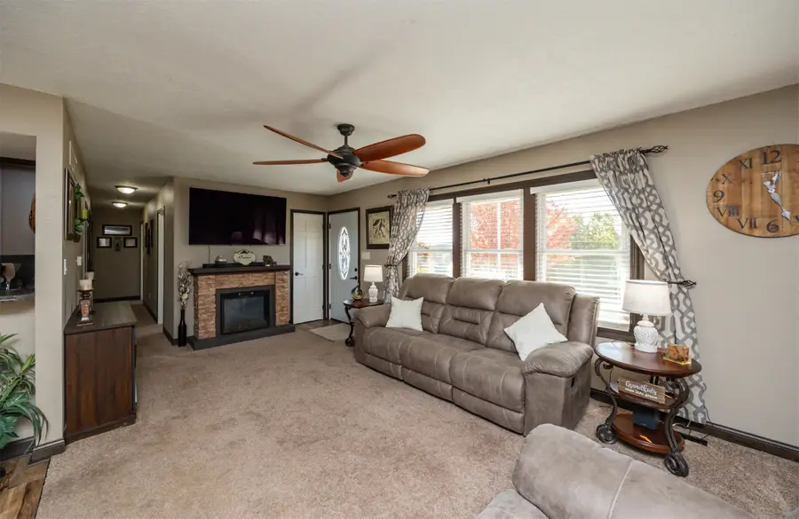 15799 Bear Creek Road, Earlham, IA 50072 - Image #2