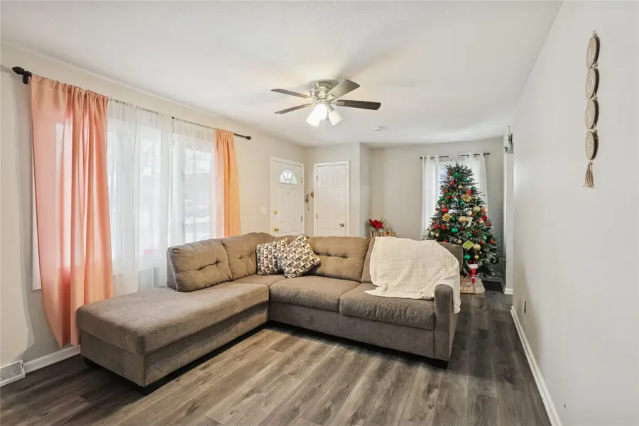 912 Titus Avenue, Des Moines, IA 50315 - Image #3