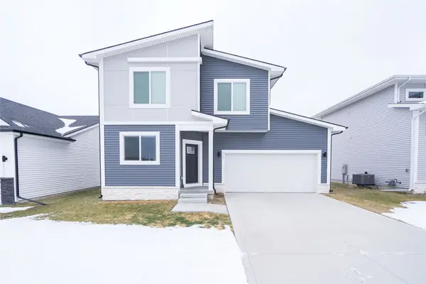 713 NE Oak Ridge Drive, Ankeny, IA 50021