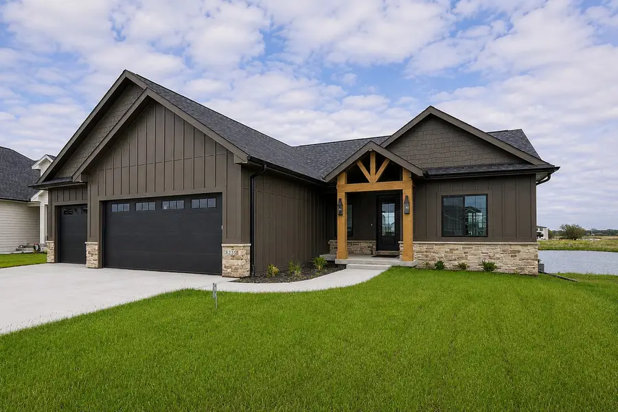 8233 Mahon Court, Johnston, IA 50131 - #2