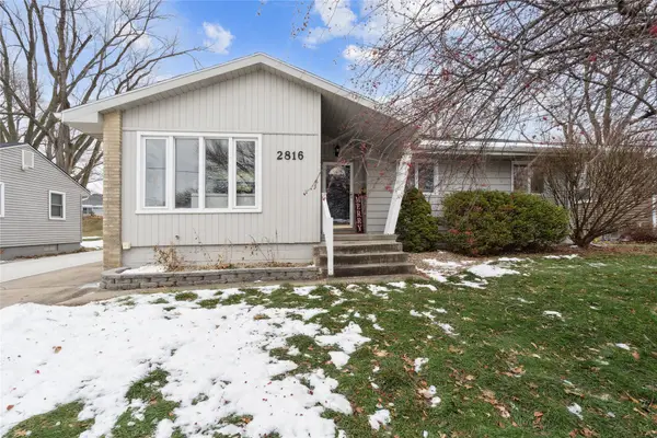 2816 Giles Street, West Des Moines, IA 50265