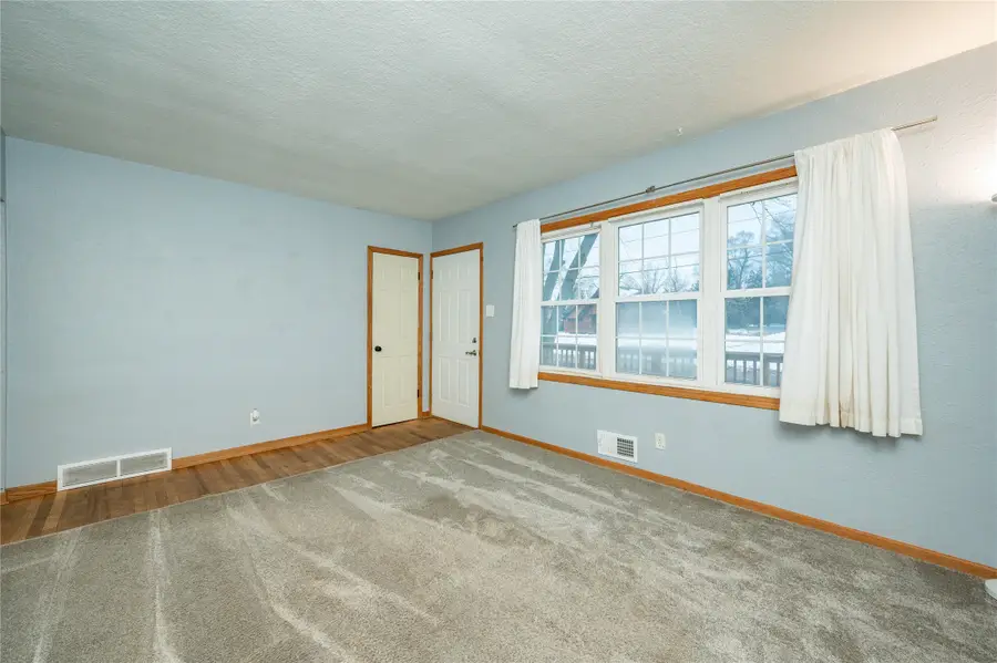 3103 E Shawnee Avenue, Des Moines, IA 50317 - Image #2