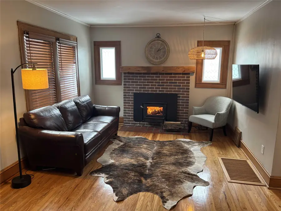 1420 Henderson Avenue, Des Moines, IA 50316 - Image #2