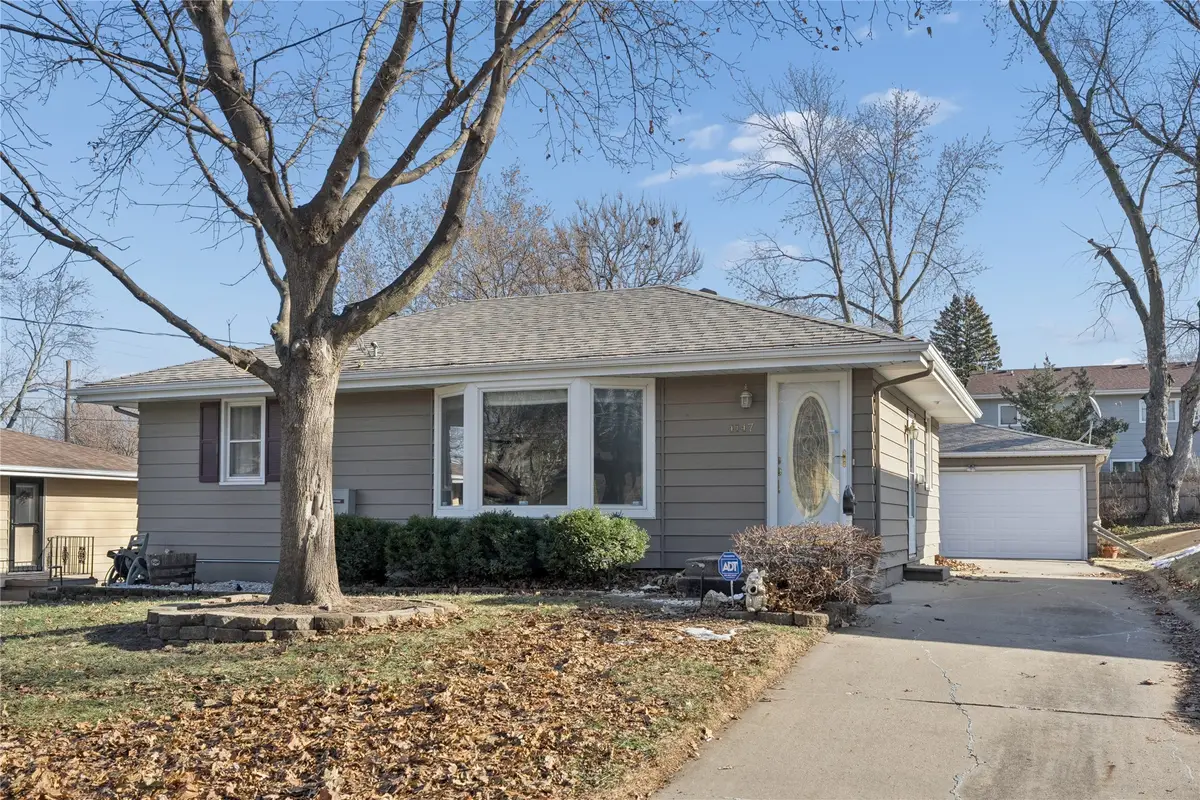 4147 52nd Street, Des Moines, IA 50310 - Image #1