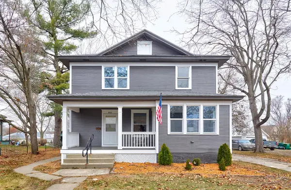 513 E Jefferson Street, Winterset, IA 50273