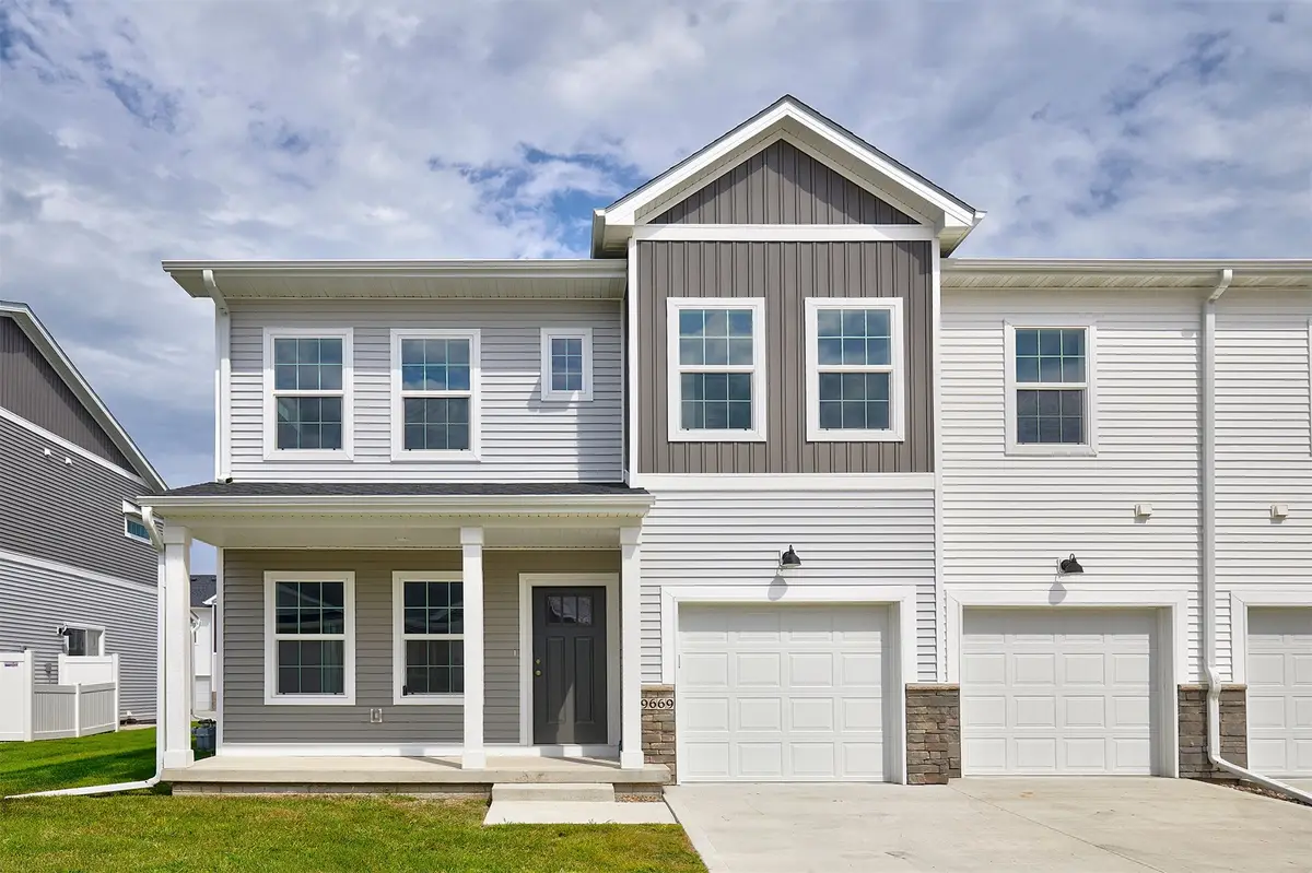 9669 Crestview Drive, West Des Moines, IA 50266 - Image #1