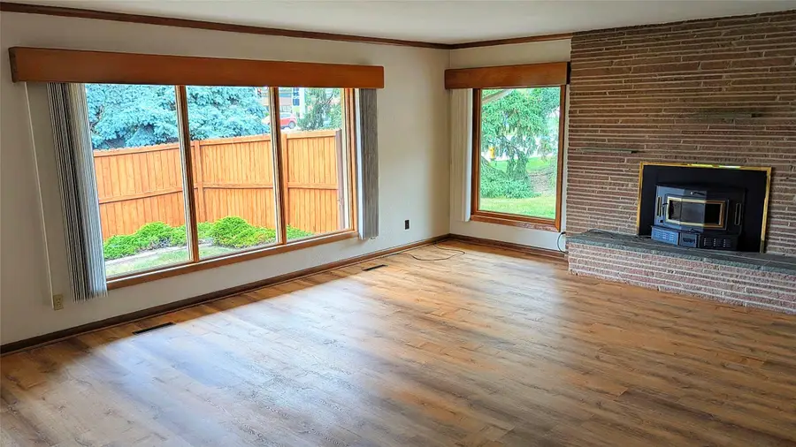 2250 70th Street, Windsor Heights, IA 50324 - Image #2