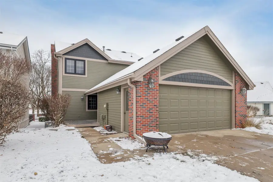 6157 Crescent Chase, Johnston, IA 50131 - Image #2