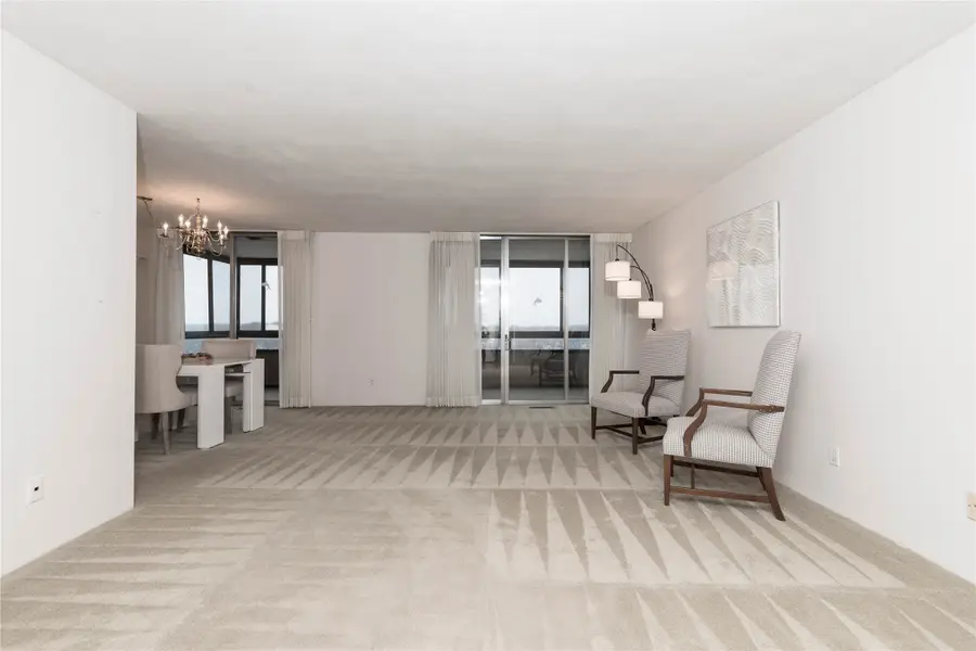 3663 Grand Avenue #808, Des Moines, IA 50312 - Image #2