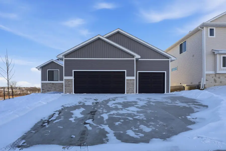 706 Plainside Avenue, Norwalk, IA 50211 - Image #2