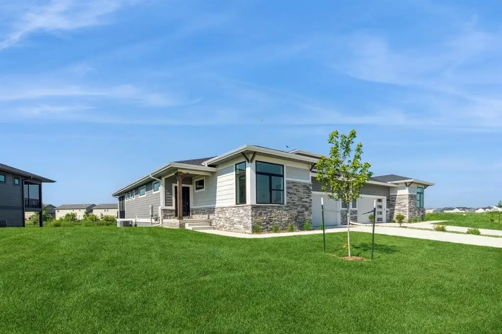 152 NW Sunrise Drive, Waukee, IA 50263 - Image #1