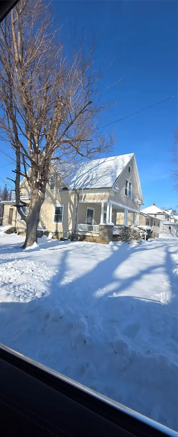 608 S Broadway Street, Toledo, IA 52342 - #2