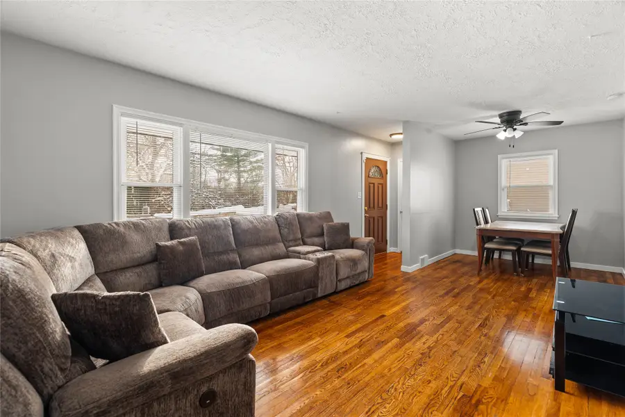 6513 Center Street, Windsor Heights, IA 50324 - Image #3