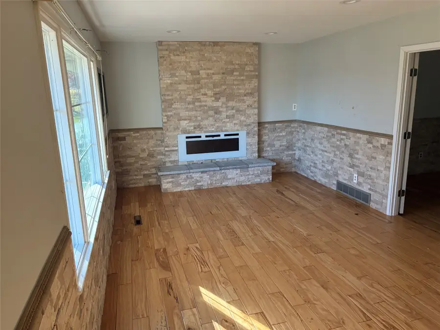 4106 53rd Street, Des Moines, IA 50310 - Image #2