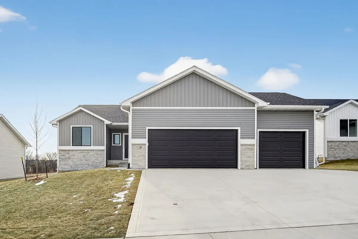 718 Plainside Avenue, Norwalk, IA 50211 - Image #1