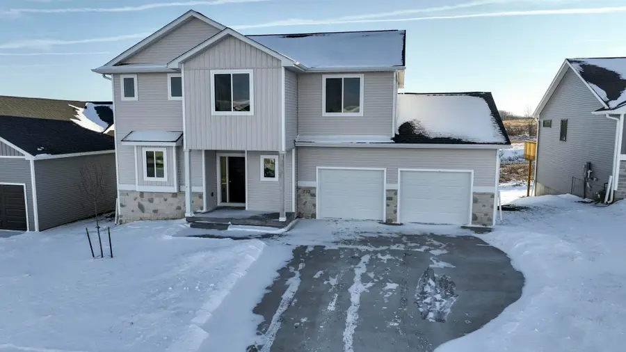 712 Plainside Avenue, Norwalk, IA 50211 - Image #2