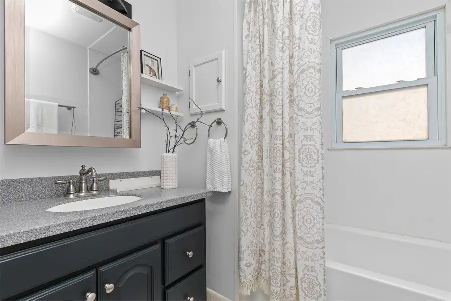 1226 55th Street, Des Moines, IA 50311 - Image #2