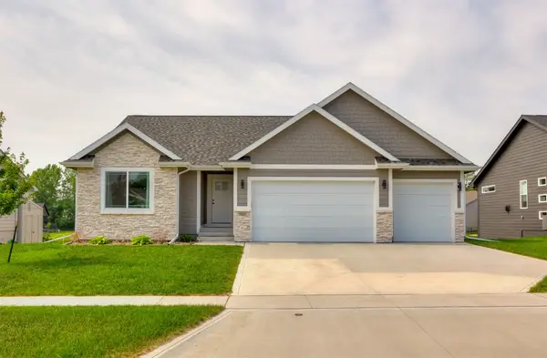 520 Creekview Avenue, Polk City, IA 50226
