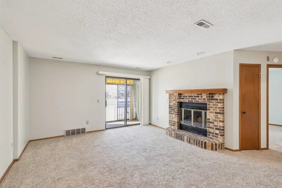 4829 86th Street #6, Urbandale, IA 50322 - Image #3