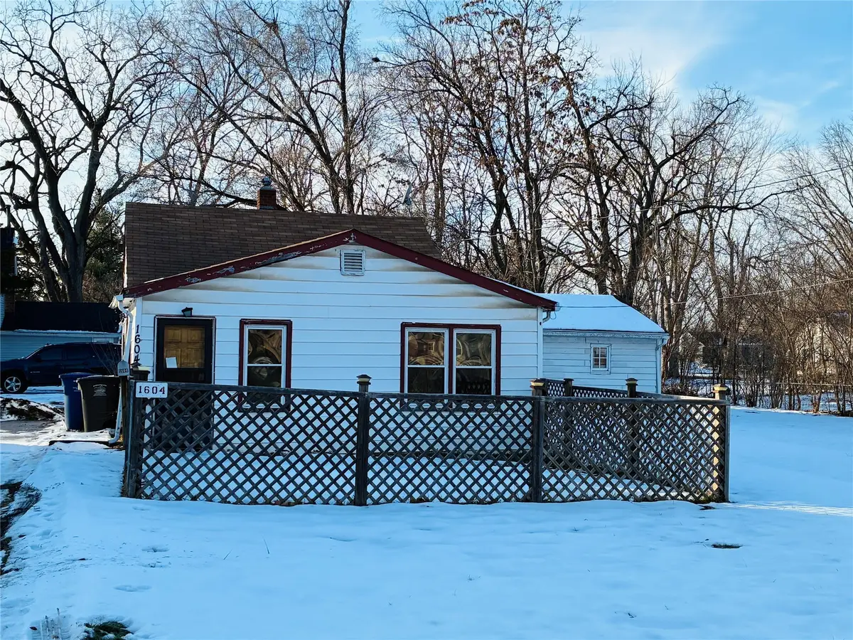 1604 E 29th Street, Des Moines, IA 50317 - Image #1