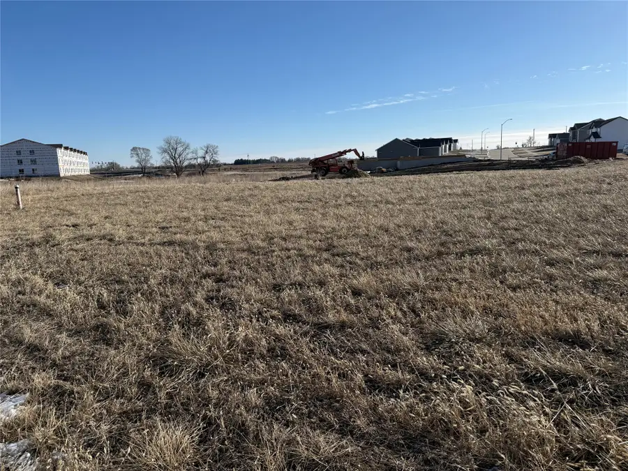 1180 Prairie Village Court, Waukee, IA 50263 - #3