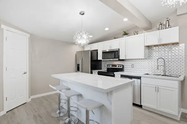 3126 SW 12th Place, Des Moines, IA 50315