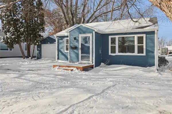 1527 Summer Street, Grinnell, IA 50112