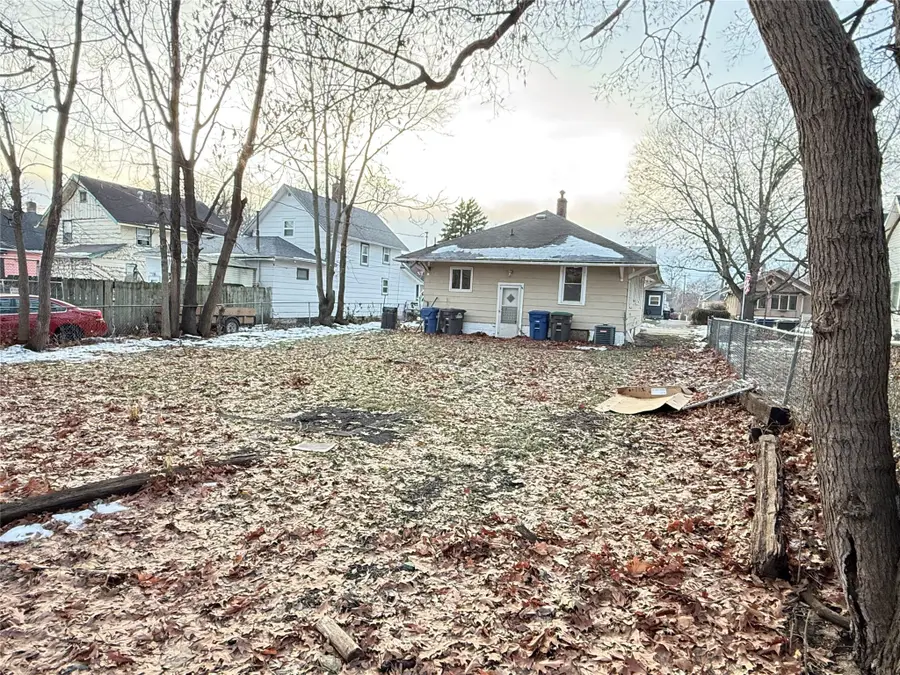 2127 E 13th Street, Des Moines, IA 50316 - Image #2