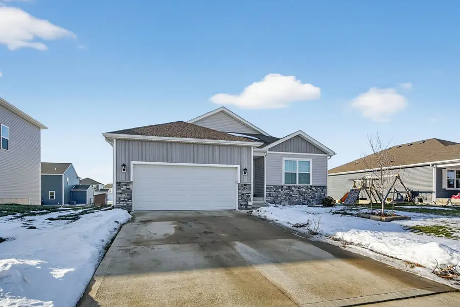 1004 Dee Street Se, Bondurant, IA 50035 - Image #2