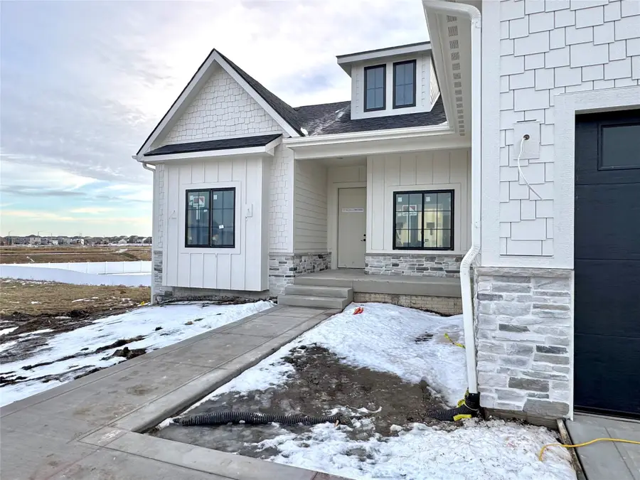 260 NW Montego Court, Waukee, IA 50263 - Image #2