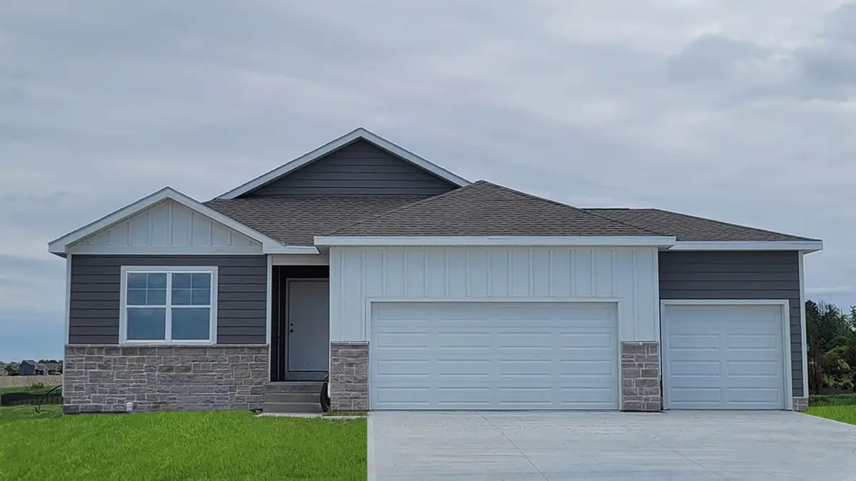 409 Creekview Avenue, Polk City, IA 50226 - Image #1