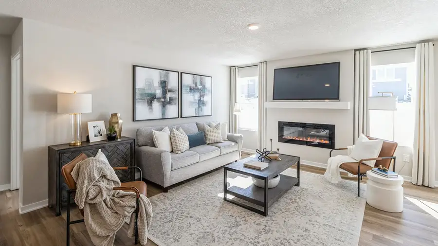 3042 Sweetwater Drive, Des Moines, IA 50320 - Image #2