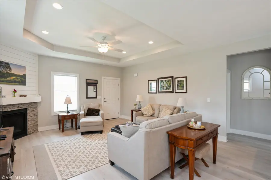 523 SW Heritage Lane, Ankeny, IA 50023 - Image #2