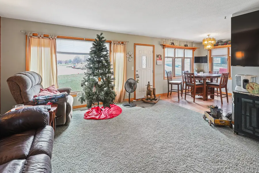 100 Vermeer Road, Pella, IA 50219 - Image #3