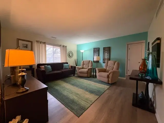 4202 62nd Street #5, Urbandale, IA 50322 - Image #2