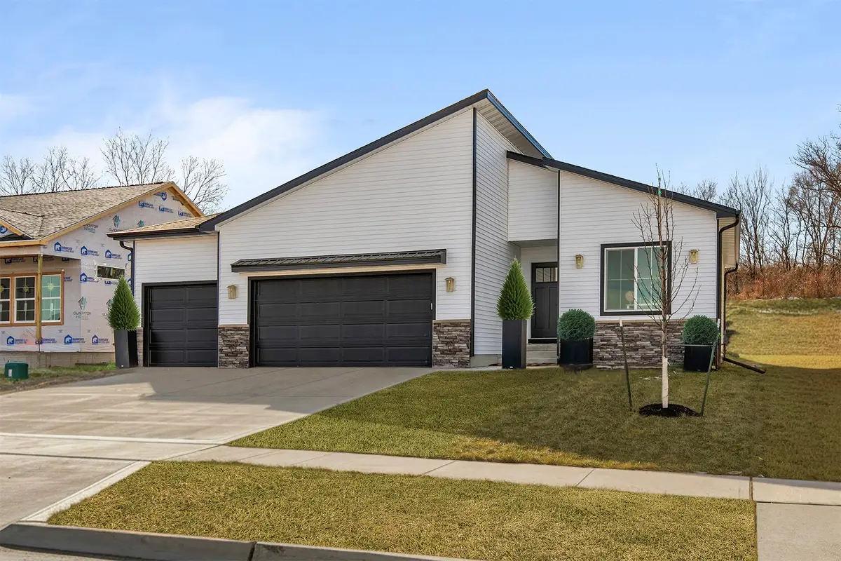 610 NW Georgetown Drive, Waukee, IA 50263 - Image #1