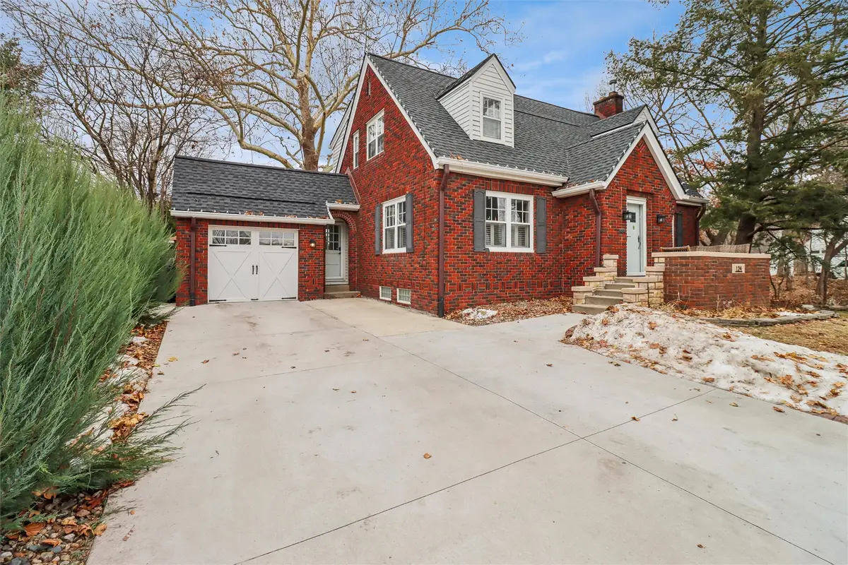 124 34th Street, Des Moines, IA 50312 - Image #1