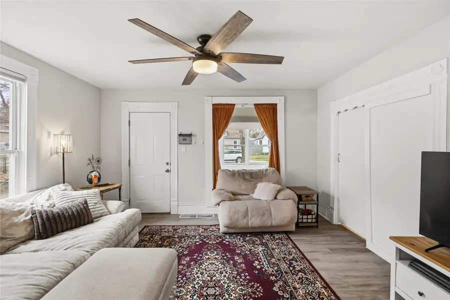 1369 York Street, Des Moines, IA 50316 - Image #2