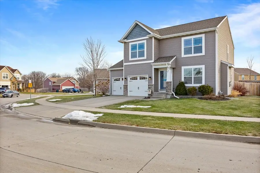 3208 Birch Street Sw, Bondurant, IA 50035 - Image #2